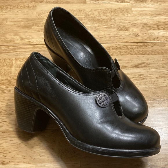 Dansko shoes - Picture 3 of 10